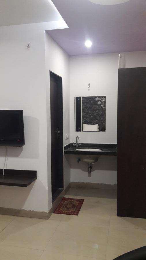 Hotel Naivedya Aurangābād Extérieur photo